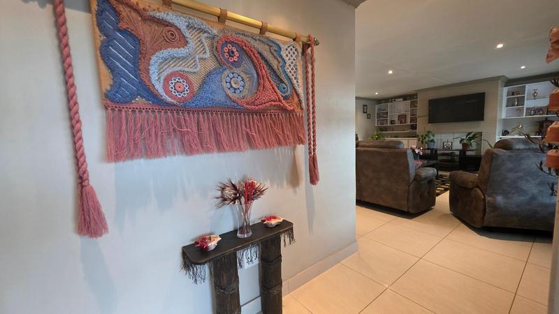 3 Bedroom Property for Sale in Reebok Western Cape